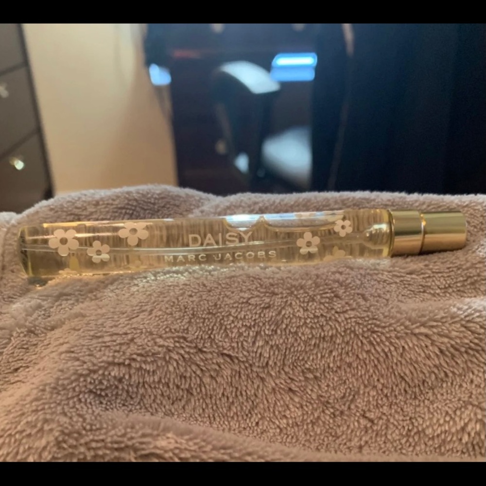 daisy marc jacobs spray/travel pen